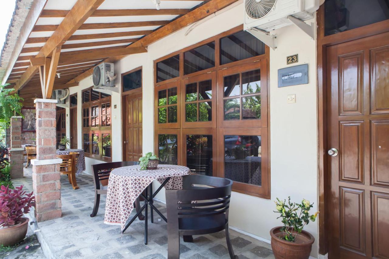 Reddoorz Plus Near Mall Roxy Banyuwangi Бануванги Екстериор снимка